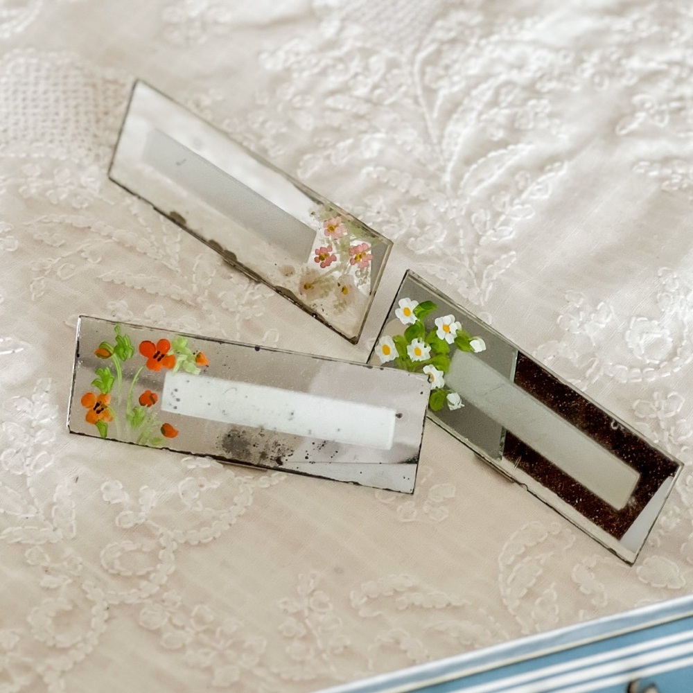 Vintage Mercury Glass Erasable Name Plates Place Card with Hand Painted Flowers - Picture 8 of 15